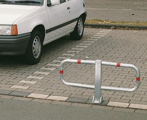 Barrière de parking rabattable, hauteur 450 mm, à sceller