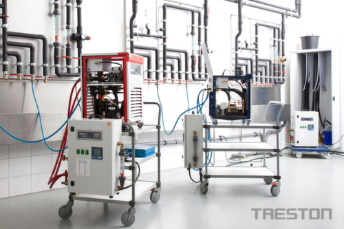 Treston Chariot à plateaux 800x430 mm, force 150 kg, 2 plateaux