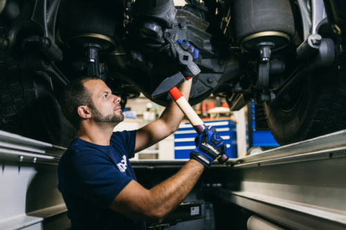 Marteau de serrurier GEDORE 600 H-600 ROTBAND-PLUS avec manche en hickory