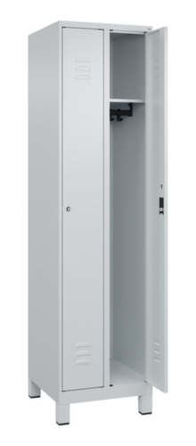 C+P Armoire vestiaire Classic Plus à 2 compartiments, largeur de compartiment 250 mm