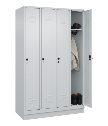 C+P Armoire vestiaire Classic Plus à 4 compartiments, largeur de compartiment 300 mm