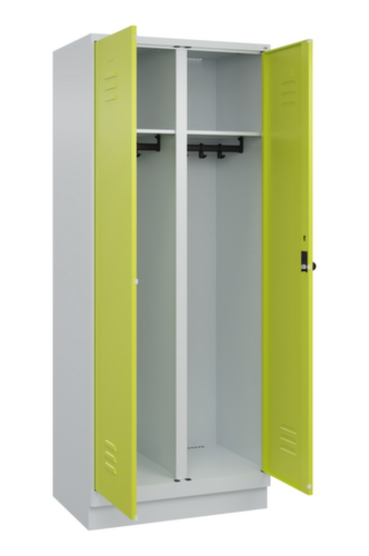 C+P Armoire vestiaire Classic Plus pour une séparation en noir et blanc, largeur de compartiment 400 mm