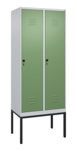 C+P Armoire vestiaire Classic Plus pour une séparation en noir et blanc, largeur de compartiment 400 mm