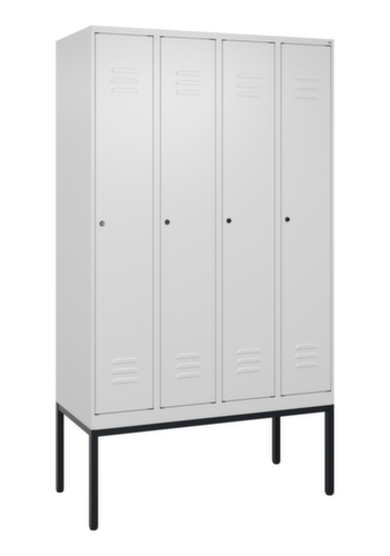 C+P Armoire vestiaire Classic Plus pour une séparation en noir et blanc, largeur de compartiment 300 mm