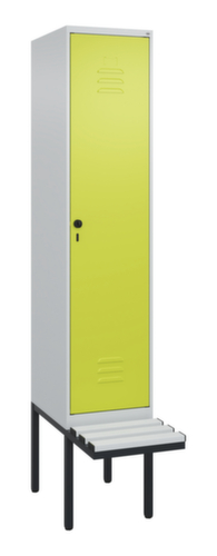 C+P Armoire vestiaire avec banc Classic Plus pour une séparation en noir et blanc, largeur de compartiment 400 mm