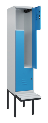 C+P Armoire vestiaire Z Classic Plus avec banc intégré, largeur de compartiment 400 mm