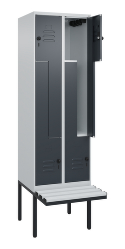 C+P Armoire vestiaire Z Classic Plus avec banc intégré, largeur de compartiment 300 mm
