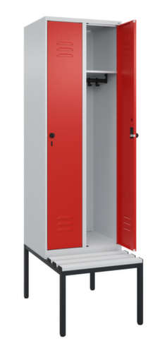 C+P Armoire vestiaire Classic Plus avec banc, largeur de compartiment 300 mm