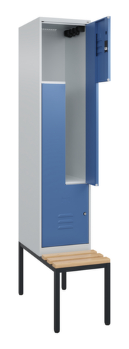 C+P Armoire vestiaire Z Classic Plus avec banc intégré, largeur de compartiment 400 mm