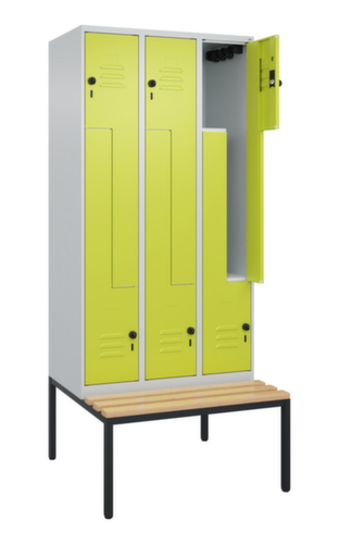 C+P Armoire vestiaire Z Classic Plus avec banc intégré, largeur de compartiment 300 mm