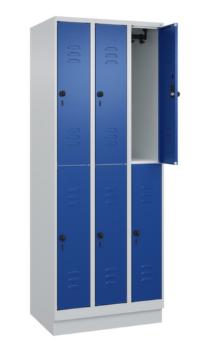 C+P Armoire vestiaire à deux niveaux Classic Plus, largeur de compartiment 250 mm