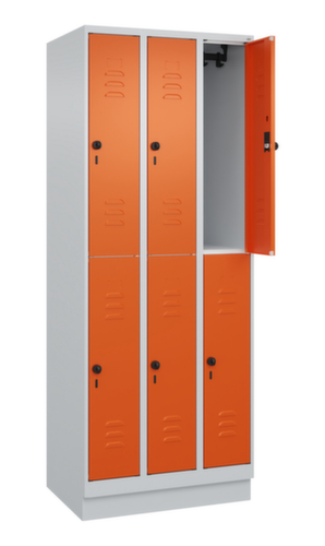 C+P Armoire vestiaire à deux niveaux Classic Plus, largeur de compartiment 250 mm