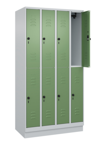 C+P Armoire vestiaire à deux niveaux Classic Plus, largeur de compartiment 250 mm