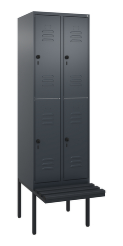C+P Armoire vestiaire à deux niveaux Classic Plus avec banc, largeur de compartiment 300 mm