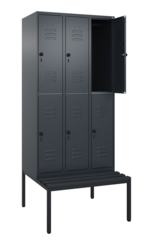 C+P Armoire vestiaire à deux niveaux Classic Plus avec banc, largeur de compartiment 300 mm