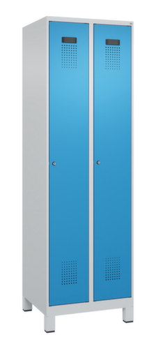 C+P Armoire vestiaire Evolo PLUS pour une séparation en noir et blanc, largeur de compartiment 300 mm