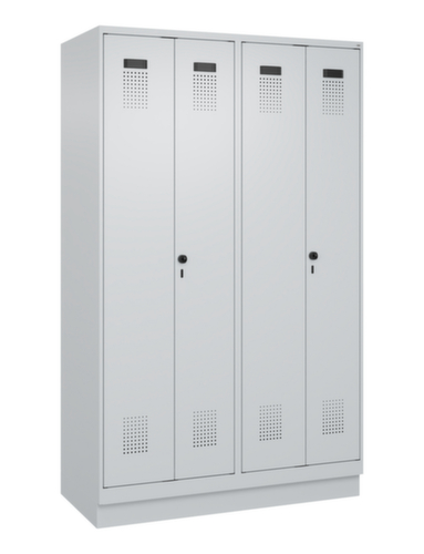 C+P Armoire vestiaire pour EPI Evolo PLUS pour une séparation en noir et blanc, largeur de compartiment 300 mm