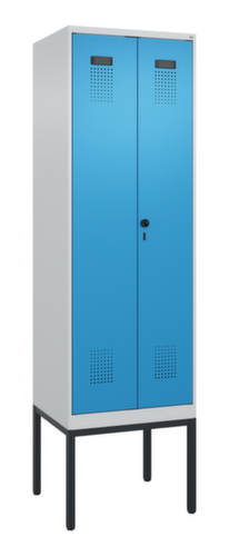 C+P armoire vestiaire noir et blanc Evolo PLUS avec double compartiment, largeur de compartiment 300 mm