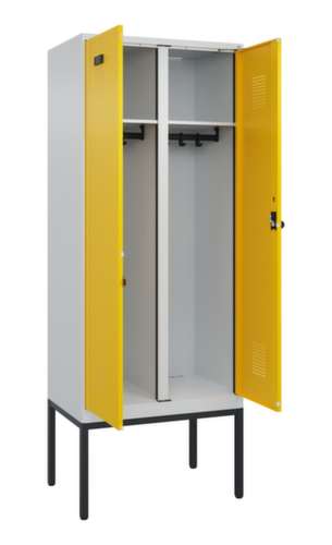 C+P armoire vestiaire noir et blanc Evolo PLUS avec double compartiment, largeur de compartiment 400 mm