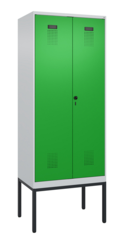 C+P armoire vestiaire noir et blanc Evolo PLUS avec double compartiment, largeur de compartiment 400 mm