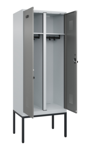 C+P armoire vestiaire noir et blanc Evolo PLUS avec double compartiment, largeur de compartiment 400 mm