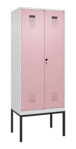 C+P armoire vestiaire noir et blanc Evolo PLUS avec double compartiment, largeur de compartiment 400 mm