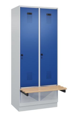 C+P Armoire vestiaire Evolo PLUS avec banc suspendu, largeur de compartiment 400 mm