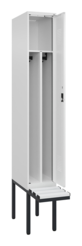 C+P armoire vestiaire en noir et blanc Evolo PLUS avec banc, largeur de compartiment 300 mm