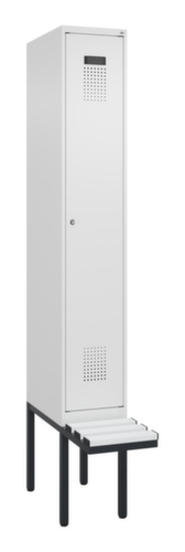 C+P armoire vestiaire en noir et blanc Evolo PLUS avec banc, largeur de compartiment 300 mm