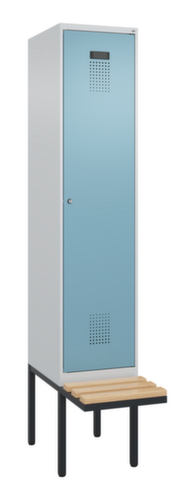 C+P armoire vestiaire en noir et blanc Evolo PLUS avec banc, largeur de compartiment 400 mm