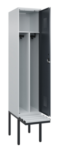 C+P armoire vestiaire en noir et blanc Evolo PLUS avec banc, largeur de compartiment 400 mm