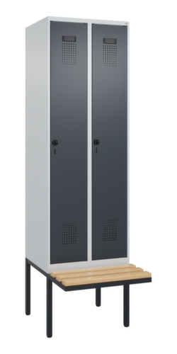 C+P Armoire vestiaire Evolo PLUS avec banc suspendu, largeur de compartiment 300 mm