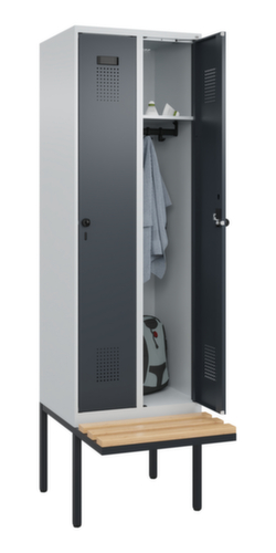 C+P Armoire vestiaire Evolo PLUS avec banc suspendu, largeur de compartiment 300 mm