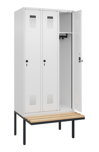 C+P Armoire vestiaire Evolo PLUS avec banc suspendu, largeur de compartiment 300 mm