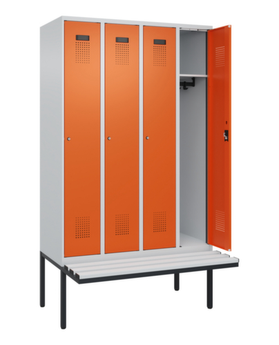 C+P Armoire vestiaire Evolo PLUS avec banc suspendu, largeur de compartiment 300 mm