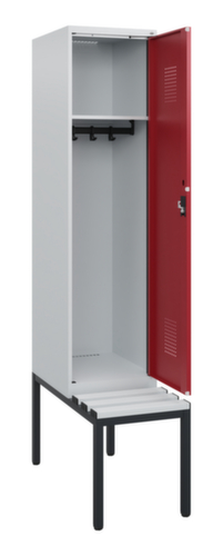 C+P Armoire vestiaire Evolo PLUS avec banc, largeur de compartiment 400 mm