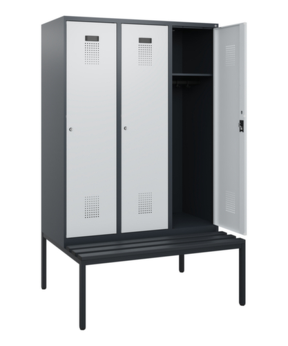 C+P Armoire vestiaire Evolo PLUS avec banc, largeur de compartiment 400 mm