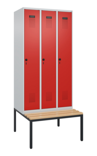 C+P Armoire vestiaire Evolo PLUS avec banc, largeur de compartiment 300 mm