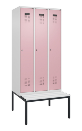 C+P Armoire vestiaire Evolo PLUS avec banc, largeur de compartiment 300 mm