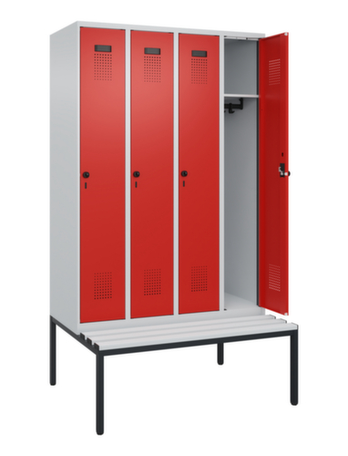 C+P Armoire vestiaire Evolo PLUS avec banc, largeur de compartiment 300 mm