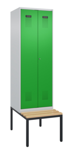 C+P armoire vestiaire en noir et blanc Evolo PLUS avec double compartiment et banc, largeur de compartiment 300 mm