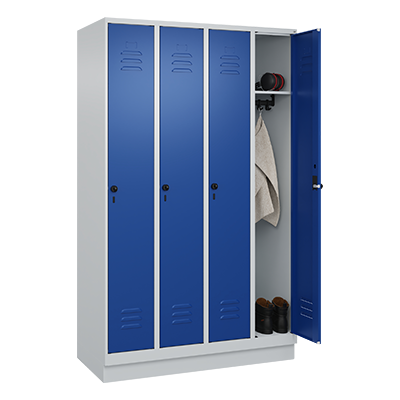 Wardrobe lockers