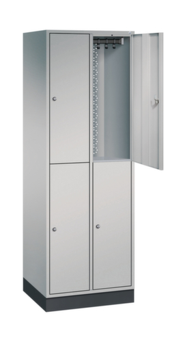 C+P Armoire vestiaire à deux niveaux Intro, largeur de compartiment 260 mm