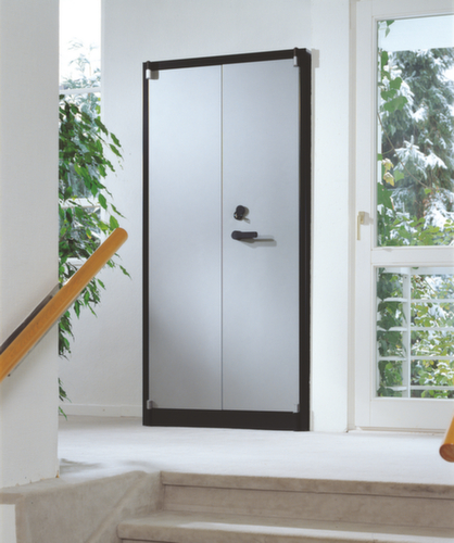 C+P Armoire haute sécurité de bureau avec 4 tablettes