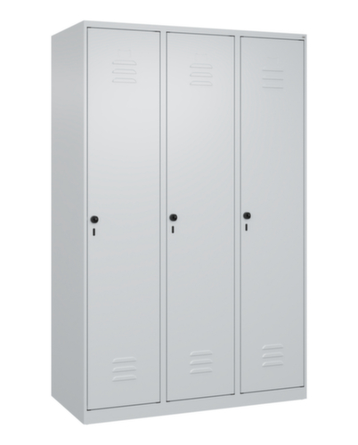 C+P Armoire vestiaire Classic Plus à 3 compartiments, largeur de compartiment 400 mm