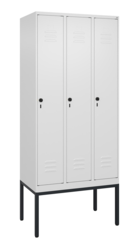 C+P Armoire vestiaire Classic Plus à 3 compartiments, largeur de compartiment 300 mm