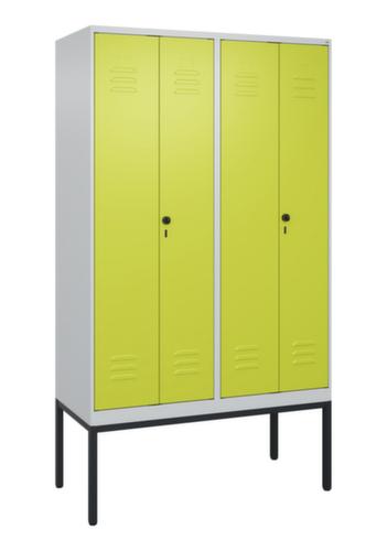 C+P Armoire vestiaire Classic Plus pour une séparation en noir et blanc, largeur de compartiment 300 mm