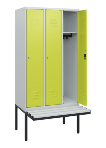 C+P Armoire vestiaire Classic Plus avec banc, largeur de compartiment 300 mm