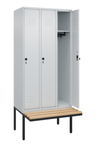 C+P Armoire vestiaire Classic Plus avec banc, largeur de compartiment 300 mm