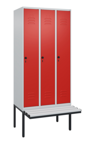 C+P Armoire vestiaire Classic Plus avec banc, largeur de compartiment 300 mm